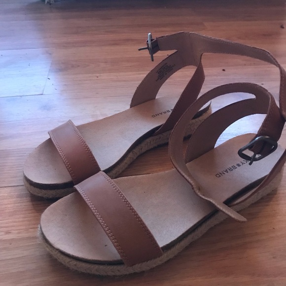 Lucky Brand Sandals - Picture 4 of 6